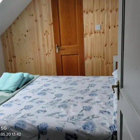 Upstairs One Bedroom On Achill Island شقة Sraheens